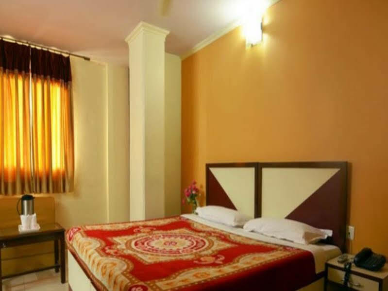 Heritage Inn Neu-Delhi Exterior foto